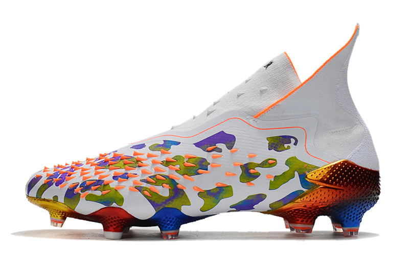 Chuteira Adidas Predator Freak+ Campo