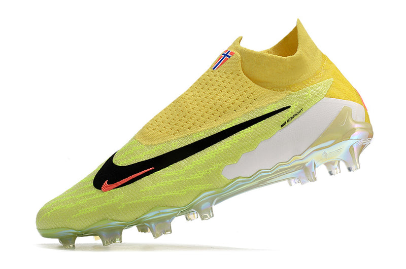 Chuteira Nike Phantom GX Elite FG Campo