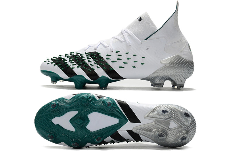 Chuteira Adidas Predator Freak+ .1 Campo