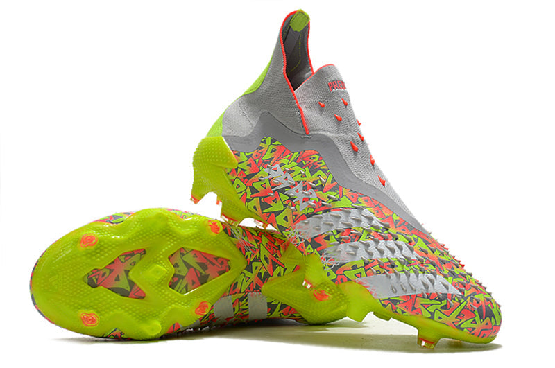 Chuteira Adidas Predator Freak+ Campo