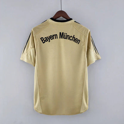 Camisa Bayern de Munique 2004/05 Third Dourada Retrô