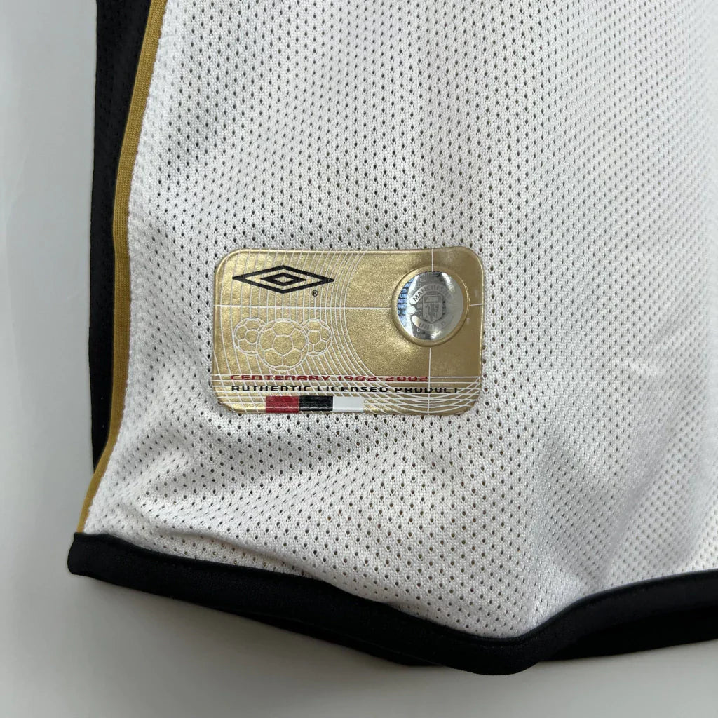 Camisa Dupla Face Retrô Manchester United 2001/02 100 Anos Masculina Branca e Preta ou Dourada