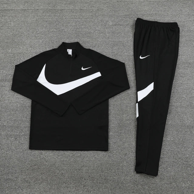 Conjunto Treino Nike Swoosh - Preto